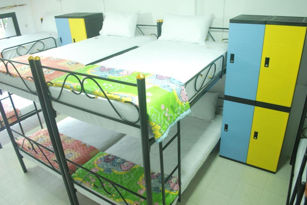 Aonang Backpacker Hostel Ao Nang ภายนอก รูปภาพ